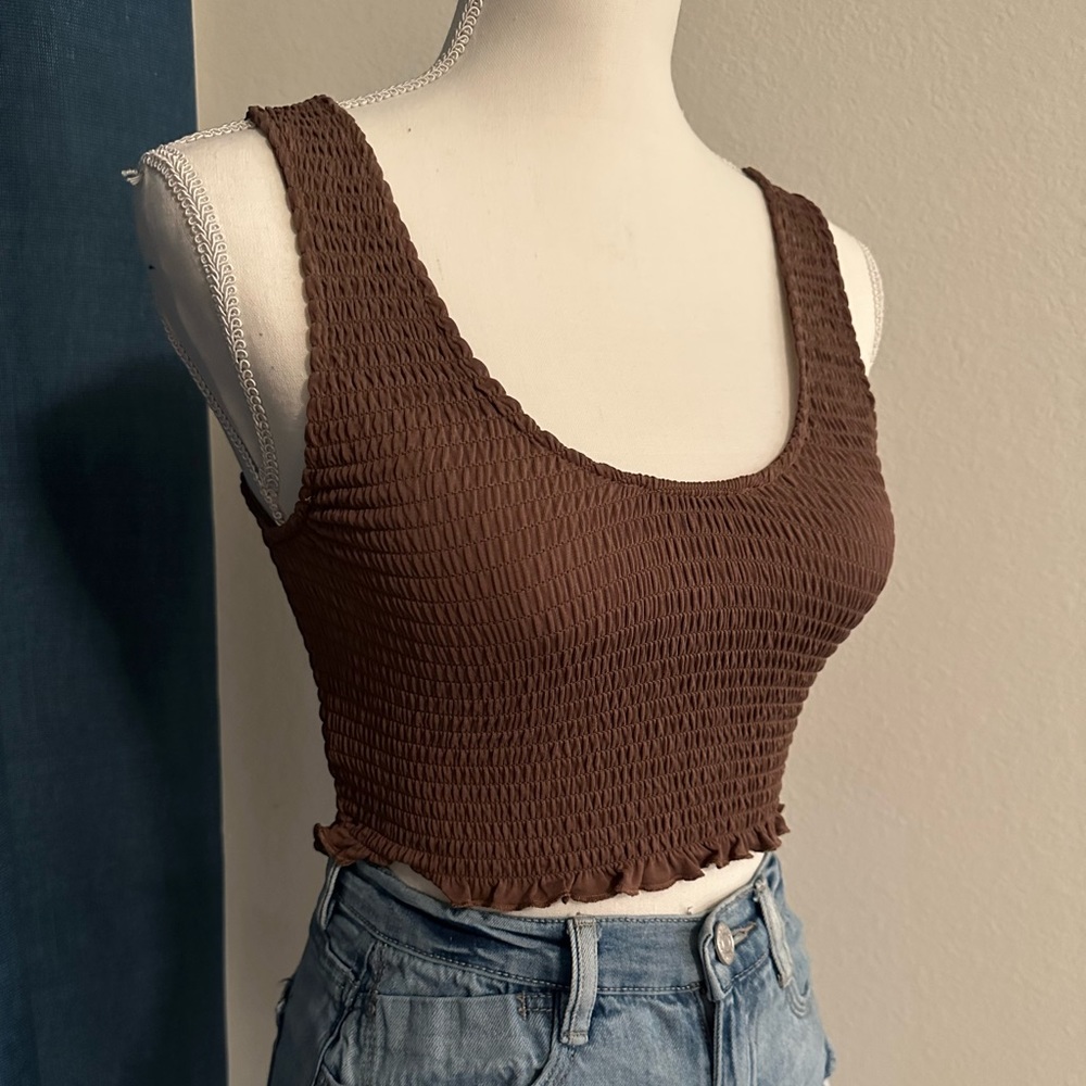 Brown Tank Ruffle Ribbed Stretchy Crop Top Size Small - Picture 4 of 5